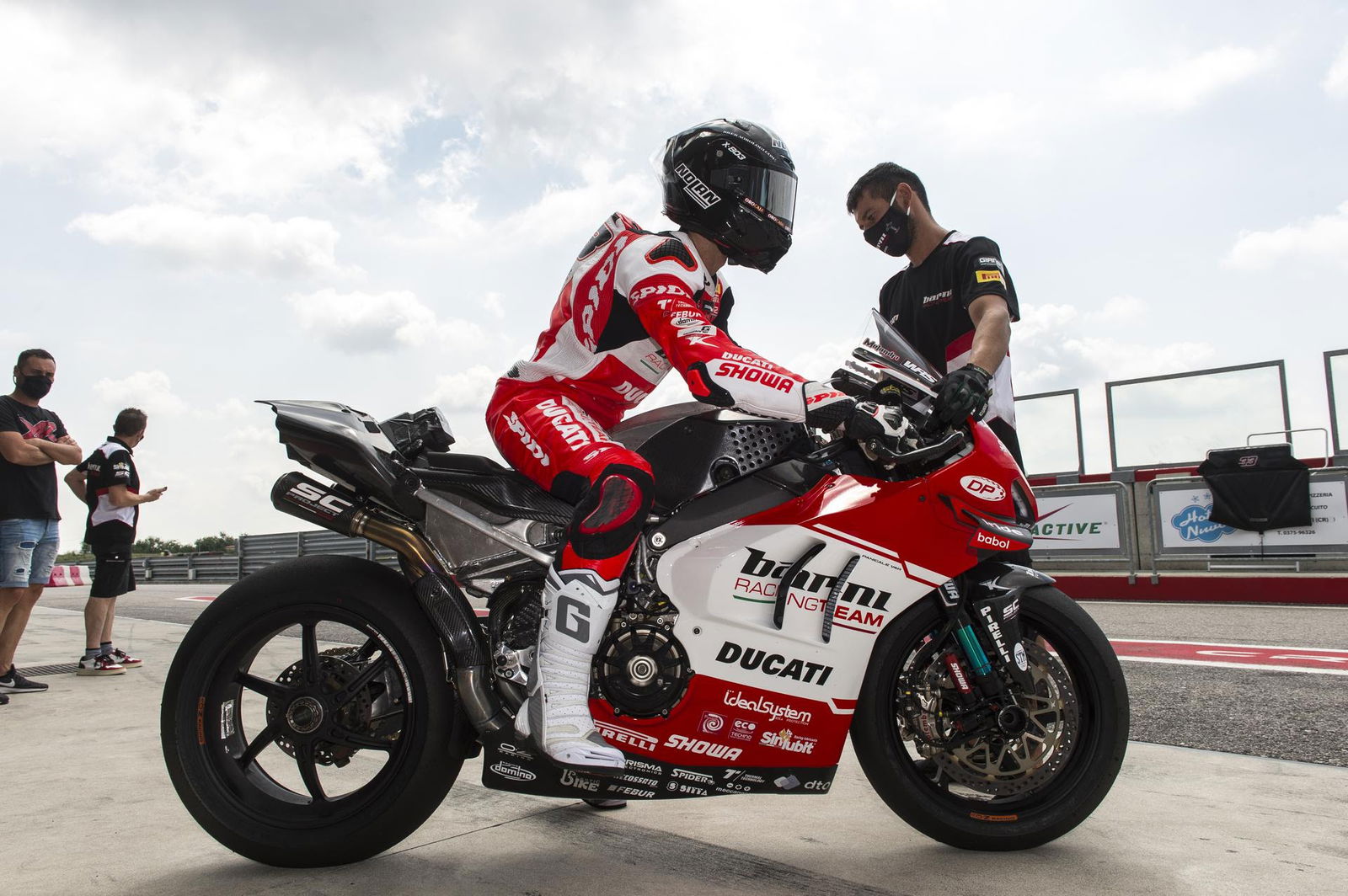 Donington Park, Assen, putaran Qatar resmi dibatalkan